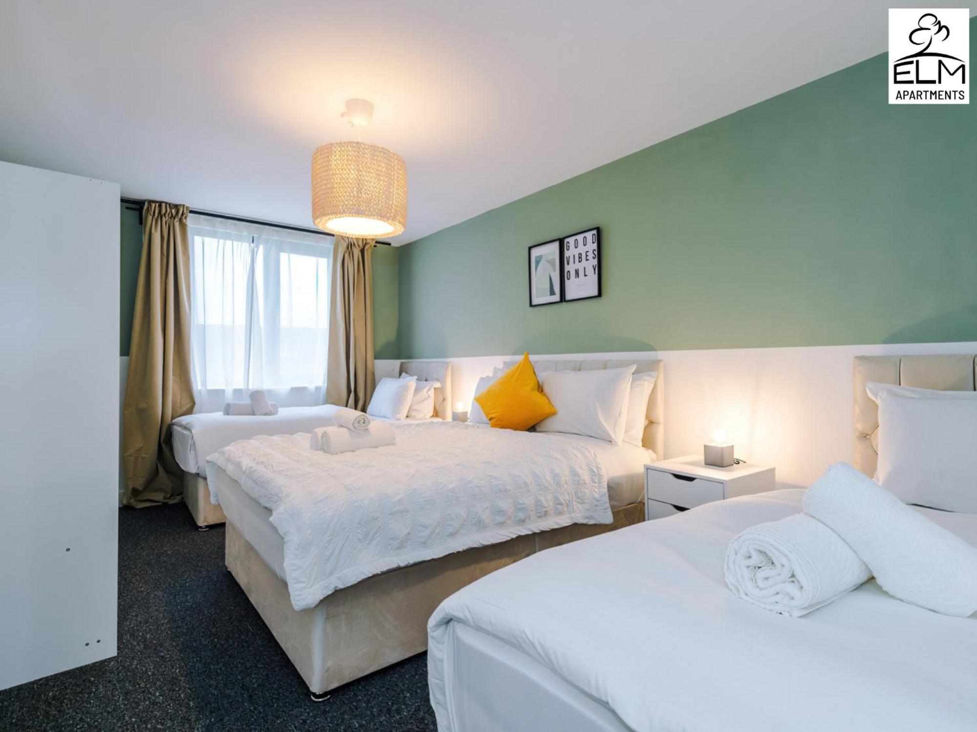 Elm Aparthotel , Collection Of Apartments Available Near Media City , Free Parking Манчестер Экстерьер фото