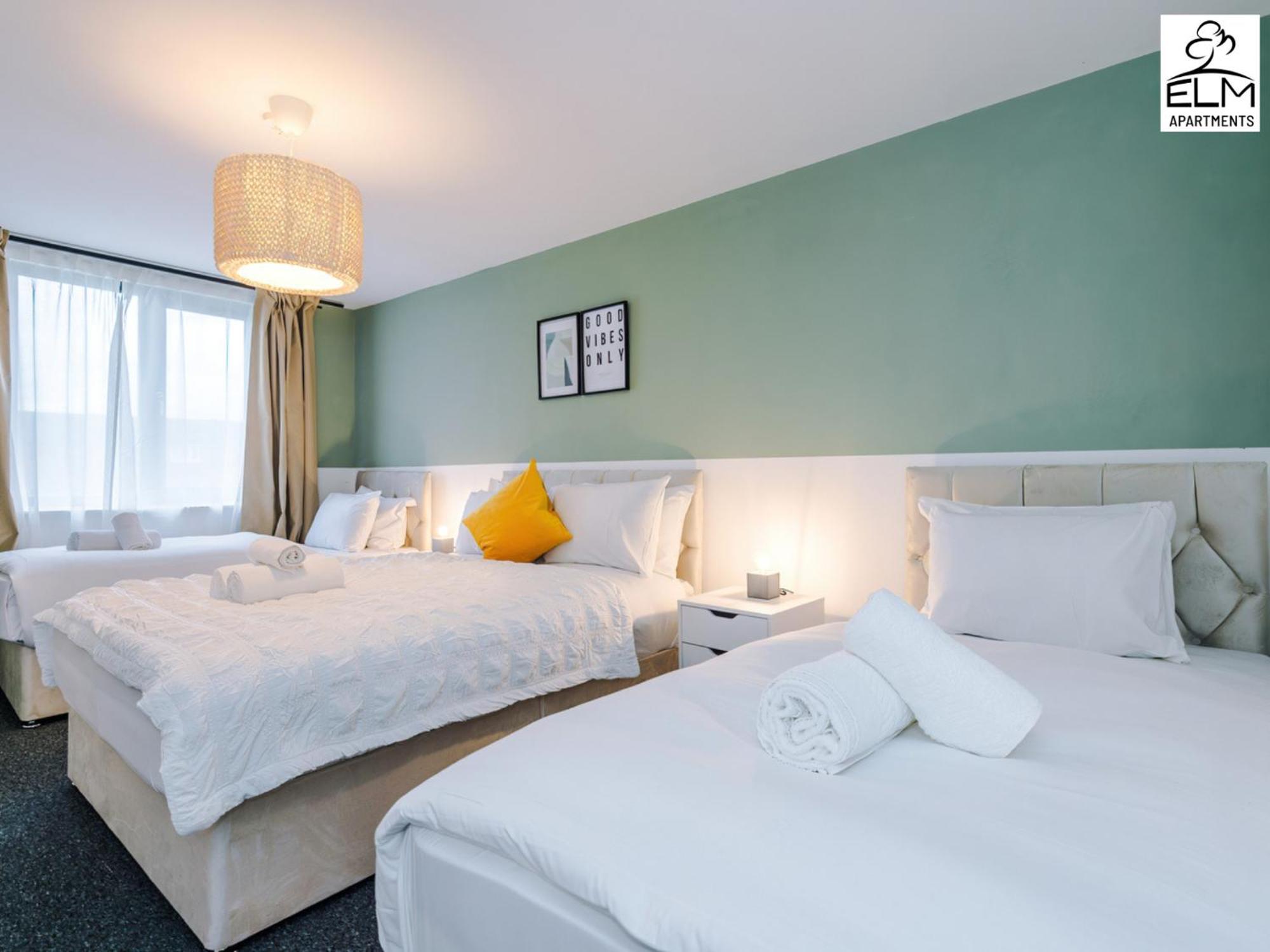 Elm Aparthotel , Collection Of Apartments Available Near Media City , Free Parking Манчестер Экстерьер фото