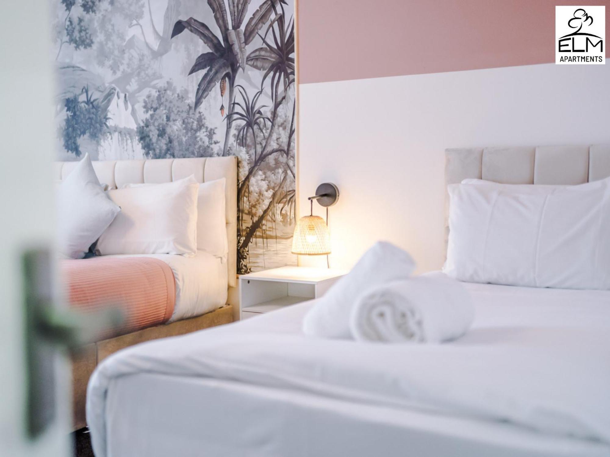 Elm Aparthotel , Collection Of Apartments Available Near Media City , Free Parking Манчестер Экстерьер фото