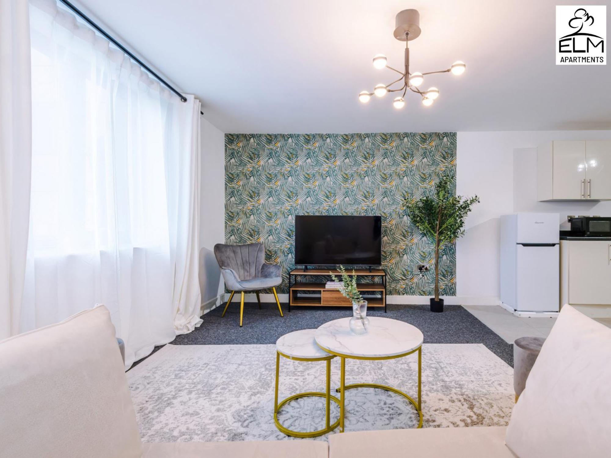 Elm Aparthotel , Collection Of Apartments Available Near Media City , Free Parking Манчестер Экстерьер фото