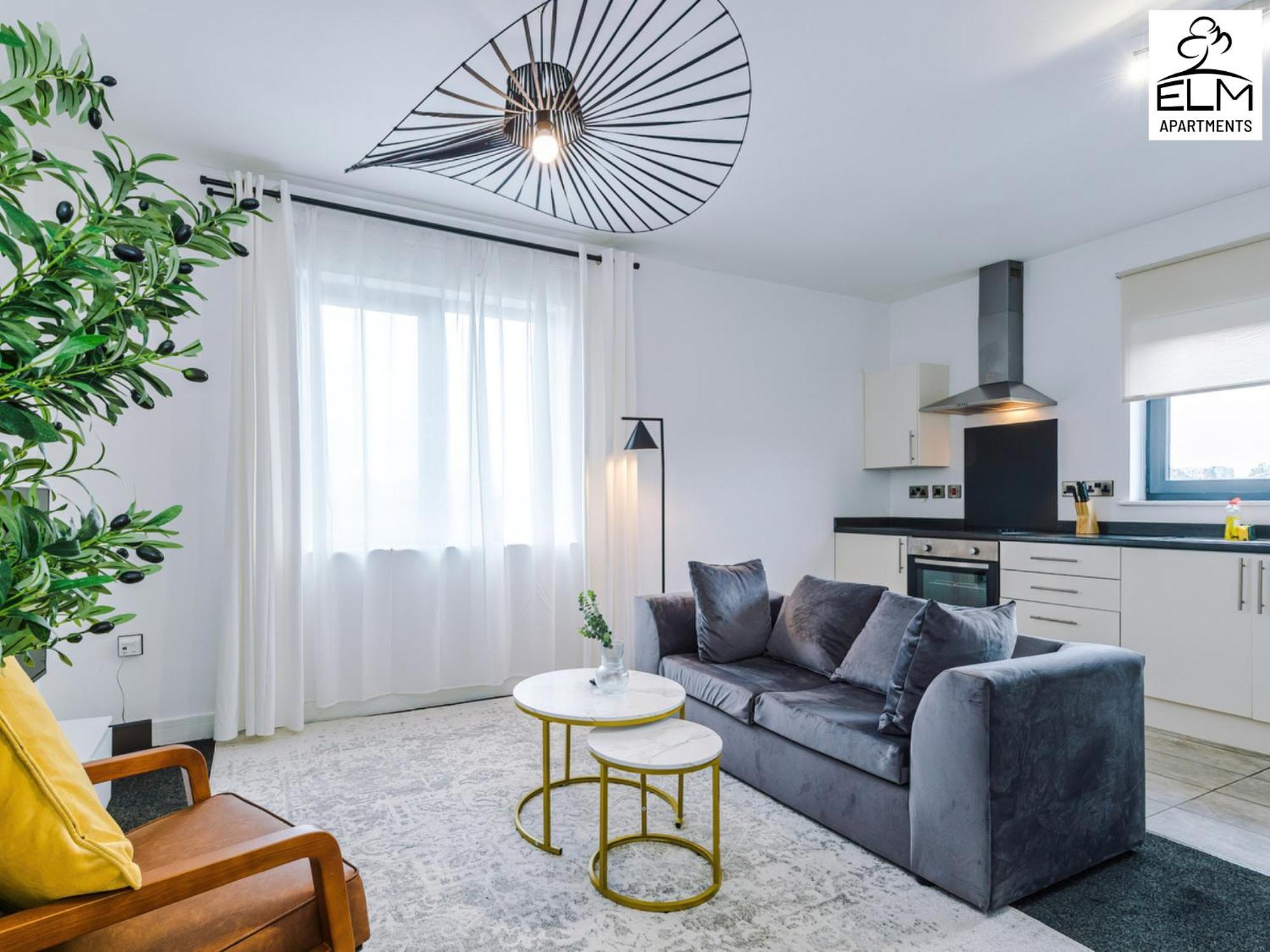 Elm Aparthotel , Collection Of Apartments Available Near Media City , Free Parking Манчестер Экстерьер фото